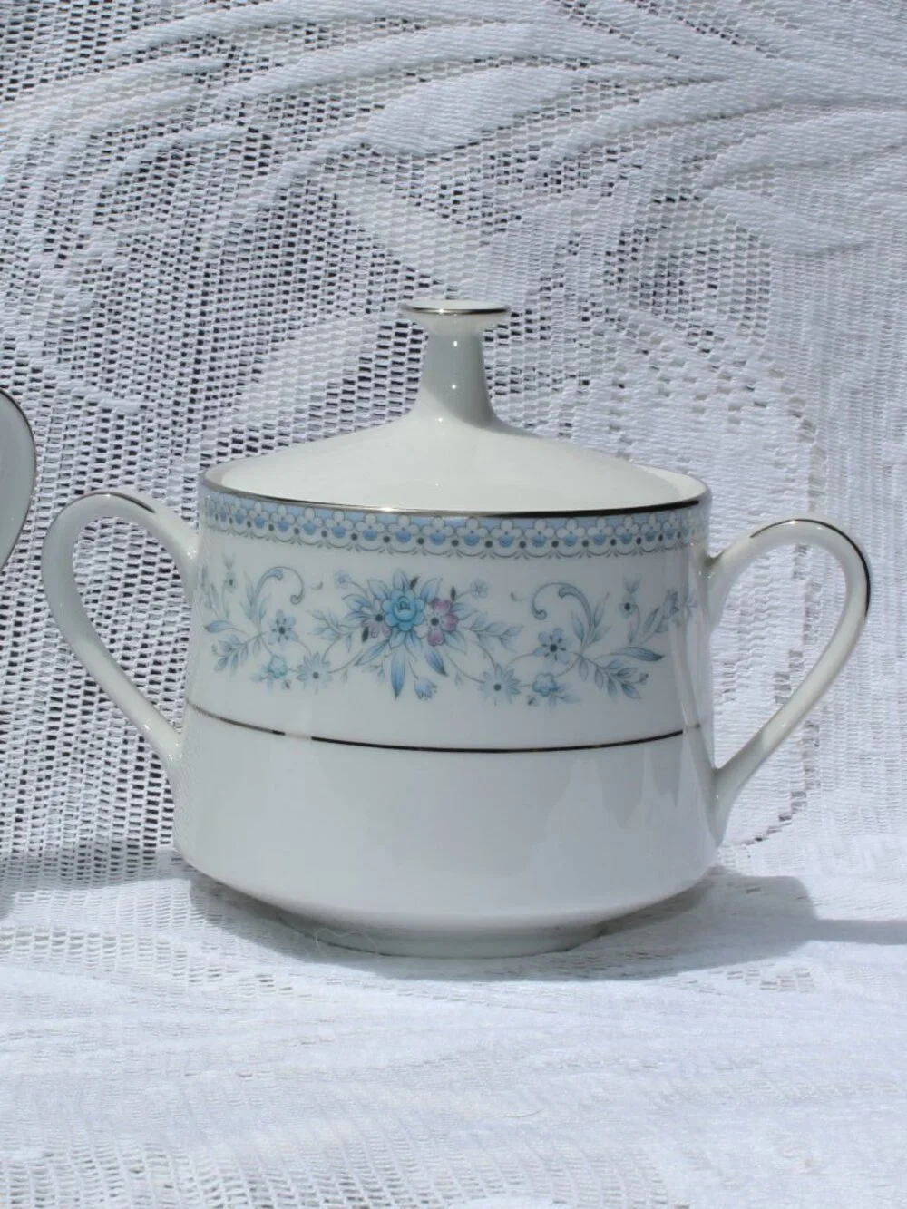 Noritake Blue Hill 2482 Creamer & Sugar w/Lid Like New